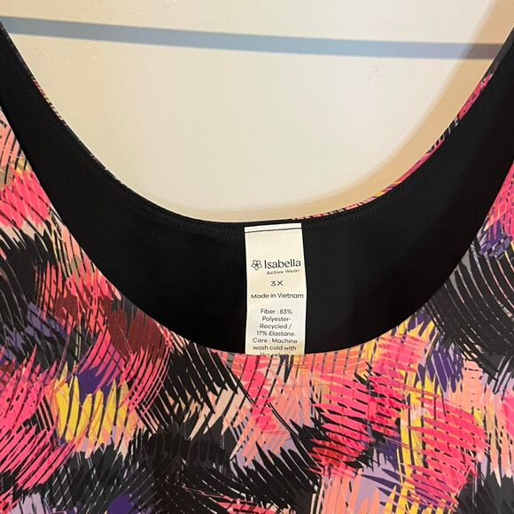 NWT Isabella Colorful cropped active tank top with built-in bra. Size 3x - Picture 4 of 6